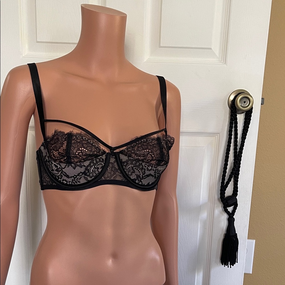 Victoria's Secret sexy Black Lace Balconet bra size 34B new without tags